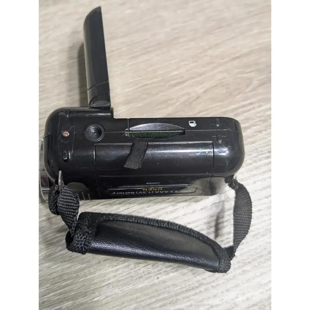 Slick Digital Video Camera with Flip Screen and 4x Zoom